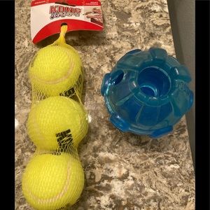 Kong Squeakair Balls and Rewards Dispenser Ball